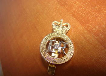 Królewska Szkoła Wojskowa Armii Brytyjskiej odznaka na czapkę