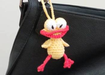 Śmieszna kaczka wykonana na szydełku, brelok