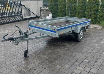 Przyczepka samochodowa thule