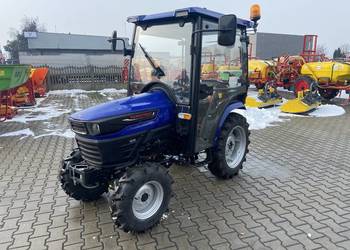 Ciągnik rolniczy FARMTRAC 26 4WD z kabiną. Dostępny od ręki.