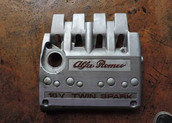 Pokrywa silnika Alfa Romeo Pokrywa silnika Alfa Romeo