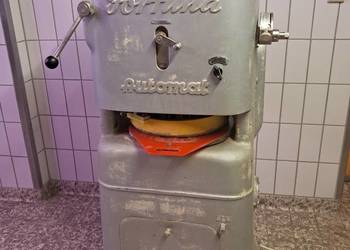 Dzielarko-zaokrąglarka do bułek Fortuna Automat A3