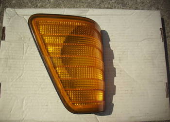 Kierunkowskaz HELLA kierunek prawy MERCEDES kaczka 208-410