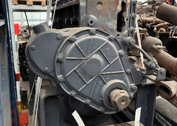 Mercedes OM 352 OM 352 5,7 L Silnik Blok Pokrywa CZĘŚCI 3520150201 3621880…