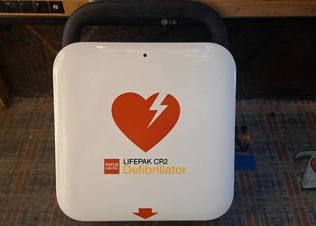 Defibrylator LIFEPAK CR2 - Czytaj opis.
