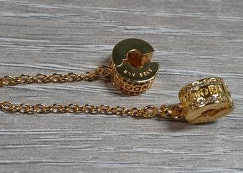 Pandora moments łańcuszek zabezpieczający klipsy napis cyrkonie złoty