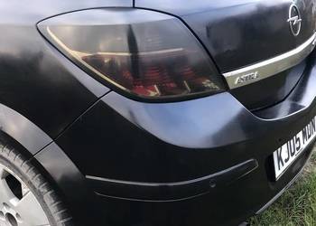 zderzak tył czarny z20r Opel Astra h Gtc czujniki pdc