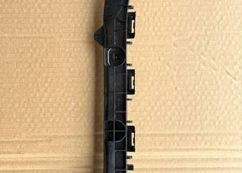 TOYOTA COROLLA E21 ŚLIZG ZDERZAKA LEWY TYLNY TYŁ KOMBI 52576-02201