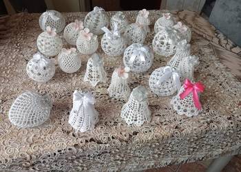 Ozdoby choinkowe ręcznie szydełkowane.