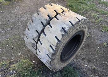 Opony pełne 300-15 (315/70-15) Nexen QUICK cena za 2 sztuki! wózek widłowy