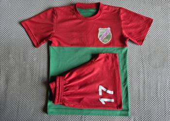 dziecięcy komplet sportowy (rozmiar 128)