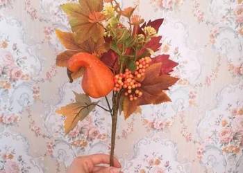 Jesienne sztuczne kwiaty dekoracyjny bukiet z dynią