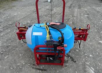Mały opryskiwacz polowy zawieszany biardzki 300l 10m lance 2014 rok