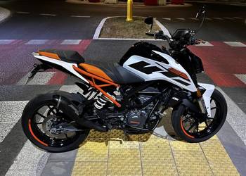KTM duke 125