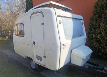 Przyczepka kempingową Niewiadów N126 resor