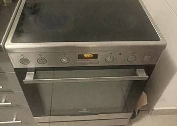 Kuchenka elektryczna Electrolux 60x59