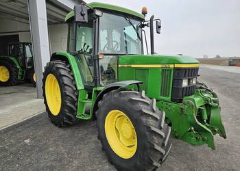 John Deere 6210 , 2002 rok 90 KM TUZ biegi pełzające bardzo ładny stan