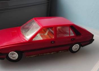 Polonez CZZ sterowany na kabel PRL