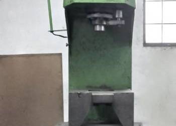 Prasa hydrauliczna P 6324